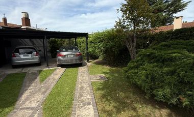 Hermosa Casa en Barrio Uno Ezeiza – Quincho, Jacuzzi y Cochera Doble