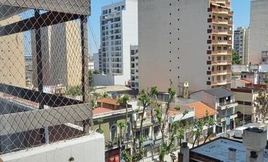 DEPTO 3AMB AMPLIO-LUMINOSO-C/COCH-EXCELENTE UBICACION ACCESO-PUENTE PUEYRREDON