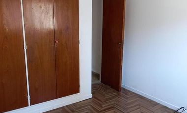 DEPTO 3AMB AMPLIO-LUMINOSO-C/COCH-EXCELENTE UBICACION ACCESO-PUENTE PUEYRREDON