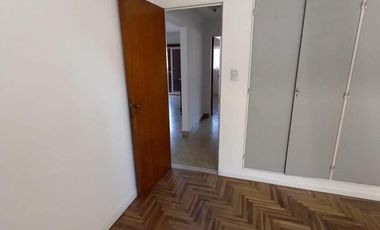 DEPTO 3AMB AMPLIO-LUMINOSO-C/COCH-EXCELENTE UBICACION ACCESO-PUENTE PUEYRREDON