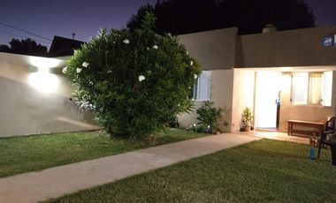 Casa en venta - 3 Dormitorios 2 Baños - Cochera - 450Mts2 - RInguelet