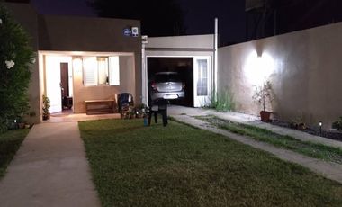 Casa en venta - 3 Dormitorios 2 Baños - Cochera - 450Mts2 - RInguelet