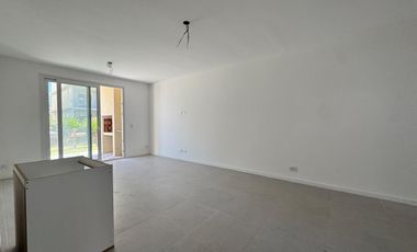 Departamento de 3 ambientes en venta en planta baja, Chic Village, La Lonja, Pilar.