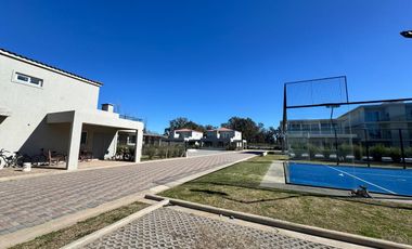 Departamento de 3 ambientes en venta en planta baja, Chic Village, La Lonja, Pilar.