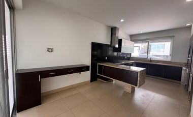 Casa en renta en Puerta del Bosque