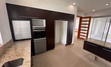 Casa en renta en Puerta del Bosque