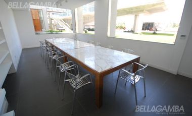 EXCELENTE DEPARTAMENTO A ESTRENAR EN COMPLEJO AL RÍO. GRAN BALCÓN TERRAZA.