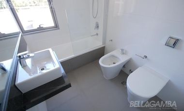 EXCELENTE DEPARTAMENTO A ESTRENAR EN COMPLEJO AL RÍO. GRAN BALCÓN TERRAZA.