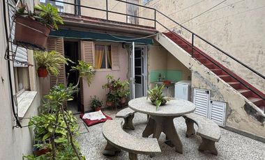 Casa interna en venta en pleno centro.