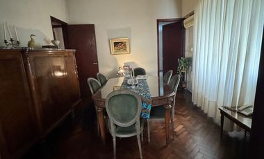 Casa interna en venta en pleno centro.