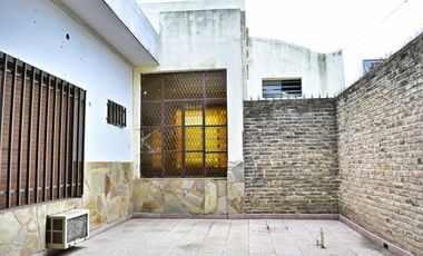 VENTA - Galpón con Casa 2 Dormitorios y Cochera - Zona Sur-Rosario