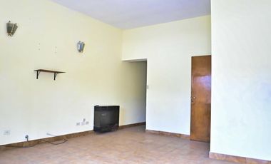 VENTA - Galpón con Casa 2 Dormitorios y Cochera - Zona Sur-Rosario