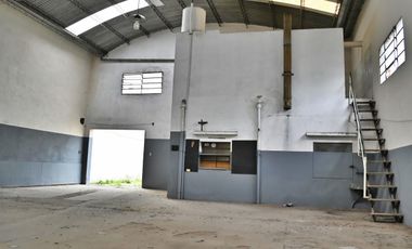 VENTA - Galpón con Casa 2 Dormitorios y Cochera - Zona Sur-Rosario