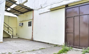 VENTA - Galpón con Casa 2 Dormitorios y Cochera - Zona Sur-Rosario