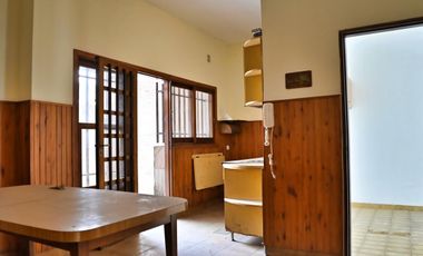 VENTA - Galpón con Casa 2 Dormitorios y Cochera - Zona Sur-Rosario