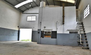 VENTA - Galpón con Casa 2 Dormitorios y Cochera - Zona Sur-Rosario