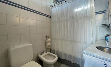 Casa en venta - 3 Dormitorios 2 Baños - Haedo