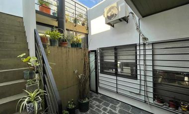 Casa en venta - 3 Dormitorios 2 Baños - Haedo