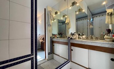 Casa en venta - 3 Dormitorios 2 Baños - Haedo