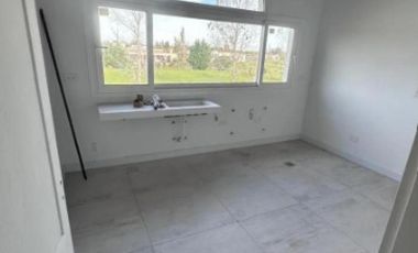 Casa en venta - 6 Dormitorios 8 Baños - San Vicente