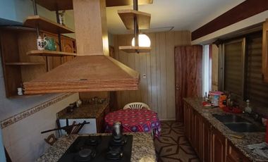 Venta, Casa 4 ambientes a refaccionar sobre lote propio de 8.66x24, Mataderos