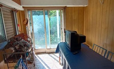 Venta, Casa 4 ambientes a refaccionar sobre lote propio de 8.66x24, Mataderos