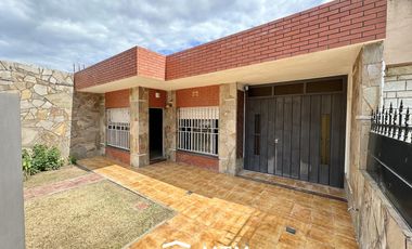 Casa en venta Granadero Baigorria.