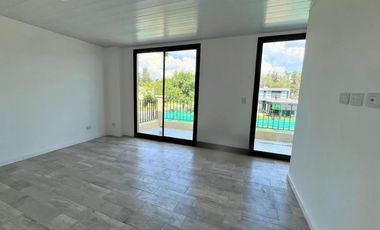 Casa en venta - 4 Dormitorios 4 Baños - Moreno