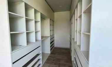 Casa en venta - 4 Dormitorios 4 Baños - Moreno