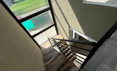 Casa en venta - 4 Dormitorios 4 Baños - Moreno