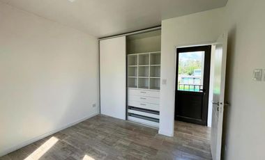 Casa en venta - 4 Dormitorios 4 Baños - Moreno