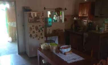 Casa en venta - 2 Dormitorios 1 Baño - 63Mts2 - Burzaco