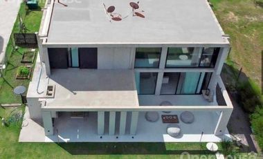 CASA VENTA  BARRIO SAN SEBASTIÁN AREA 8