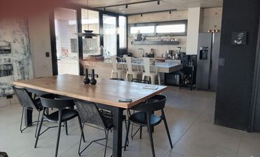 CASA VENTA  BARRIO SAN SEBASTIÁN AREA 8