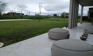 CASA VENTA  BARRIO SAN SEBASTIÁN AREA 8