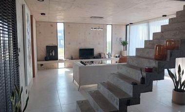 CASA VENTA  BARRIO SAN SEBASTIÁN AREA 8