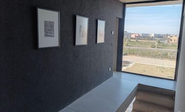 CASA VENTA  BARRIO SAN SEBASTIÁN AREA 8