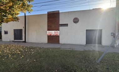 VENTA/ALQUILER - Local/Galpón 455m2 Imperdible Ubicación - Roldan