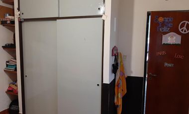 PH en venta - 3 Dormitorios 1 Baño - 243Mts2 - Sarandí