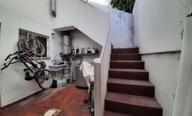 PH en venta - 3 Dormitorios 1 Baño - 243Mts2 - Sarandí