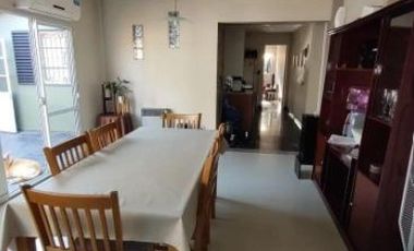 Casa en venta - 3 Dormitorios 2 Baños - Cochera - 200Mts2 - Don Orione