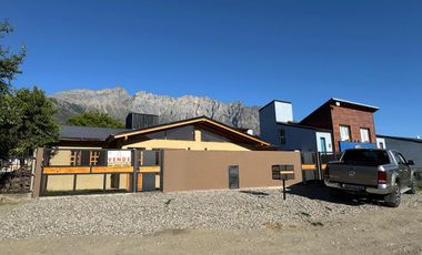 Casa en venta - 2 Dormitorios 1 Baño - Cochera - 125Mts2 - El Bolsón