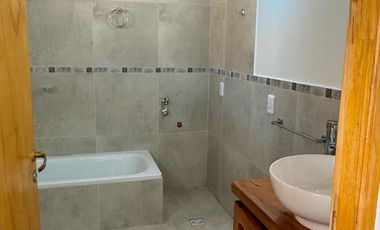 Casa en venta - 2 Dormitorios 1 Baño - Cochera - 125Mts2 - El Bolsón