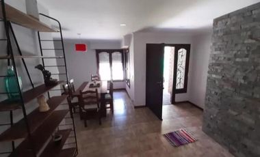 Casa en venta - 5 Dormitorios 4 Baños - Cochera - 430Mts2 - Mar del Plata