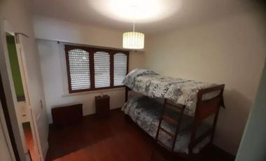 Casa en venta - 5 Dormitorios 4 Baños - Cochera - 430Mts2 - Mar del Plata