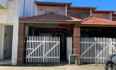 Dúplex en venta - 2 Dormitorios 2 Baños - Cochera - 100Mts2 - Mar de Ajó