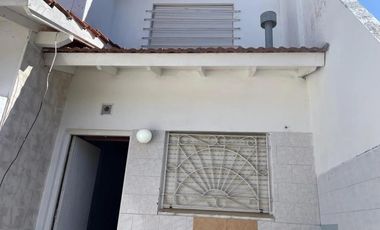 Dúplex en venta - 2 Dormitorios 2 Baños - Cochera - 100Mts2 - Mar de Ajó