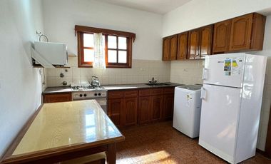 Casa en venta - 4 Dormitorios 2 Baños - Valeria del Mar