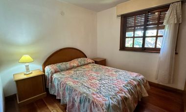 Casa en venta - 4 Dormitorios 2 Baños - Valeria del Mar