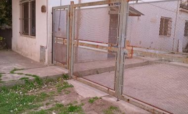 Casa en venta - 3 Dormitorios 2 Baños - Galpón - 203Mts2 - Santa Clara del Mar